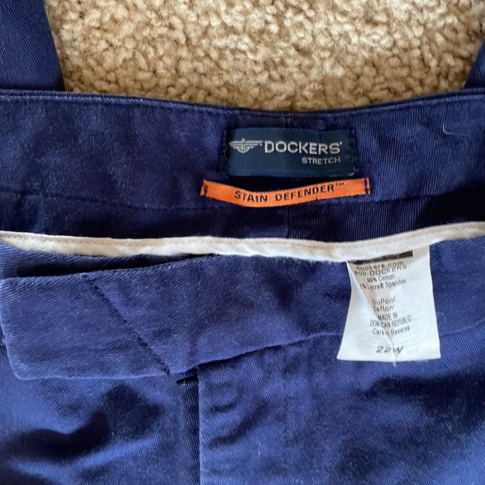 Docker Capris - Picture 3 of 4